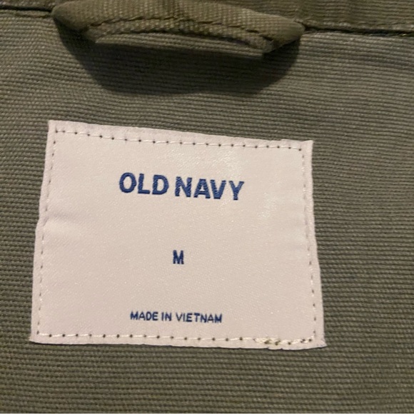 NWOT Green canvas camo utility jacket with mystical /paranormal patches - Picture 8 of 9